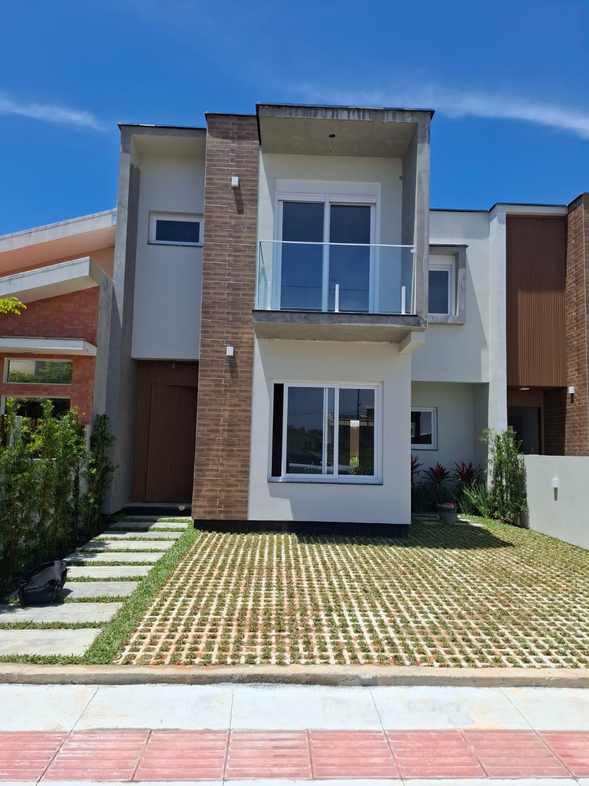 Sobrado Muito bem Construído em Garopaba