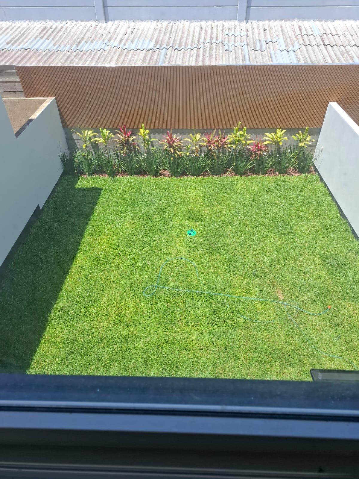 Sobrado Muito bem Construído em Garopaba — foto 2