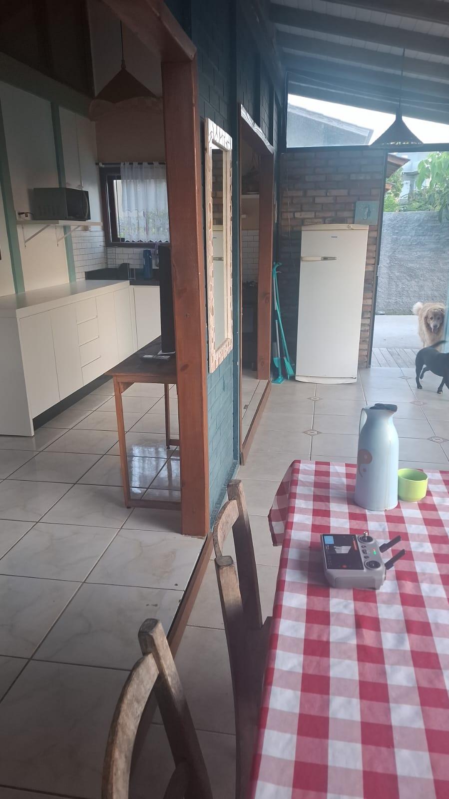 Casa Aconchegante com Escritura no rosa — foto 3