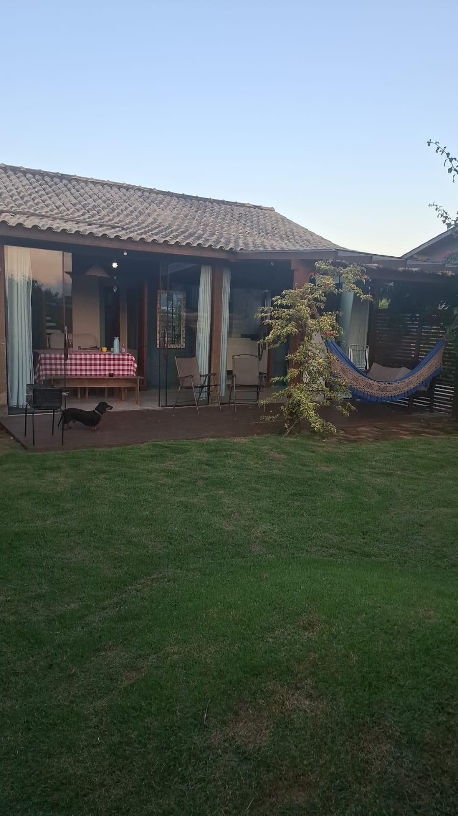 Casa Aconchegante com Escritura no rosa — foto 4