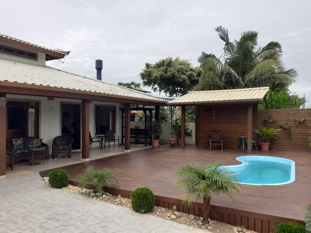 Casa térrea com piscina em Garopaba — foto 2